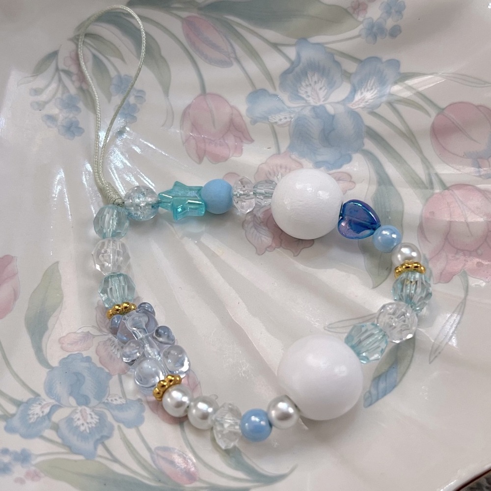 🌸3/$10) Handmade beads phone or key charm